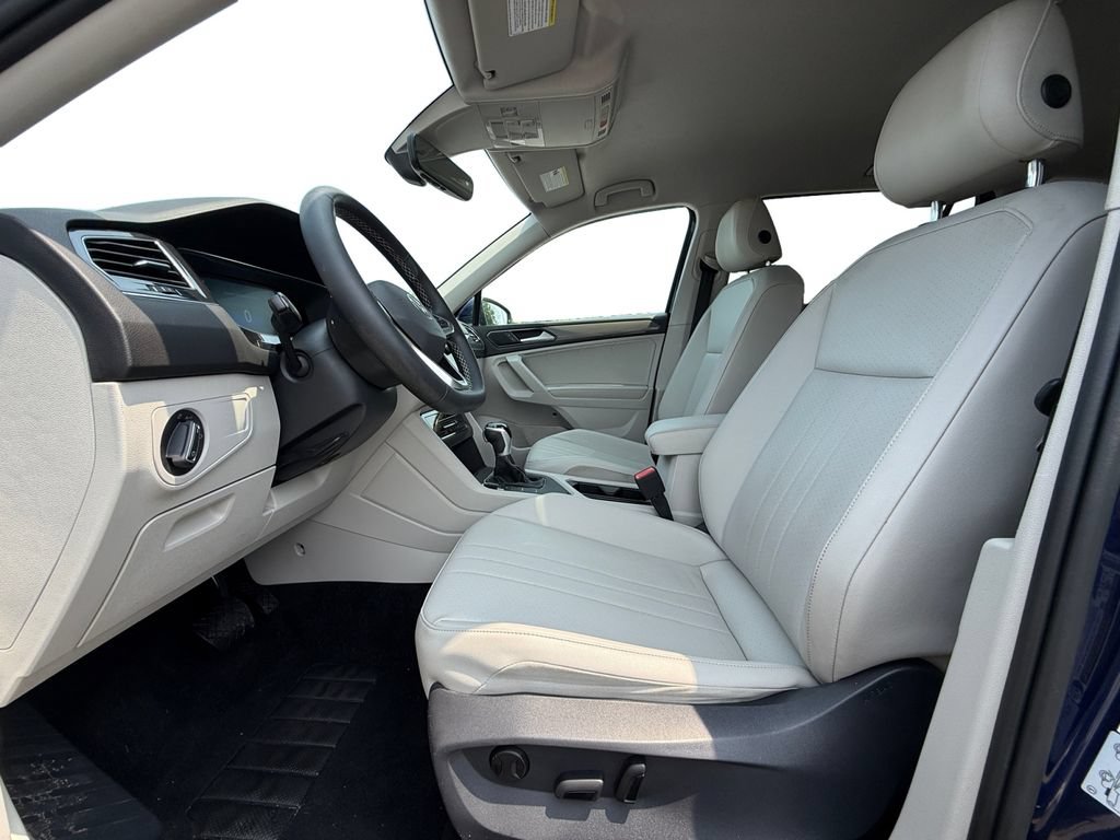 Used 2022 Volkswagen Tiguan SE FWD image 9