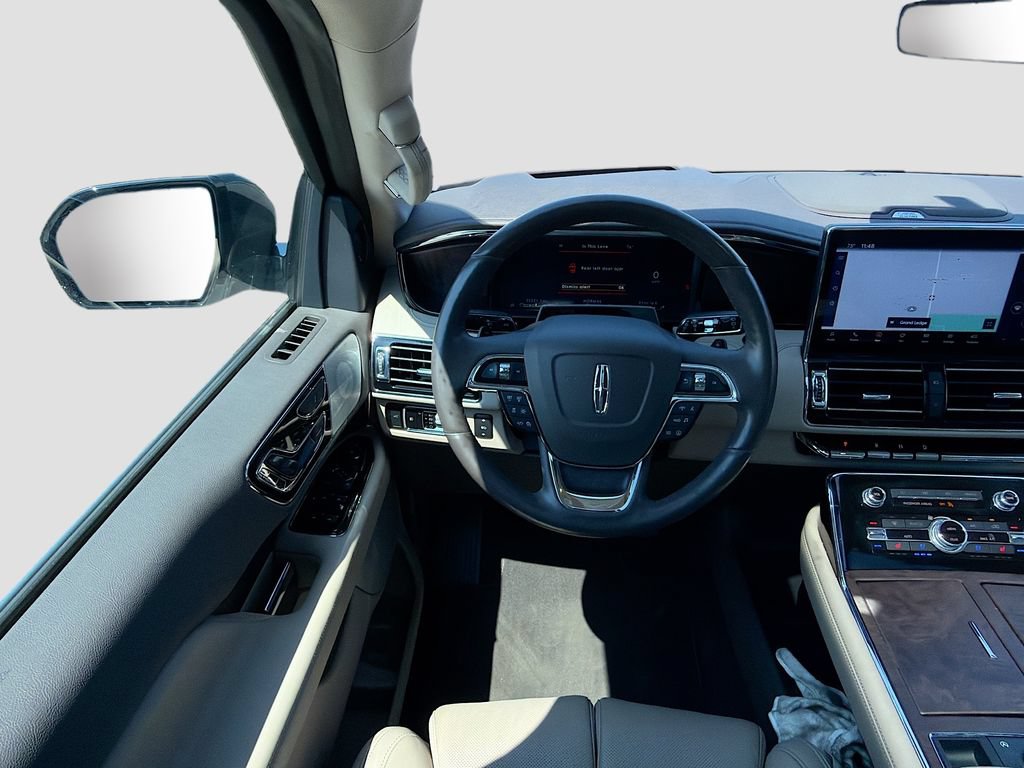 Used 2023 Lincoln Navigator Reserve AWD/4WD image 26