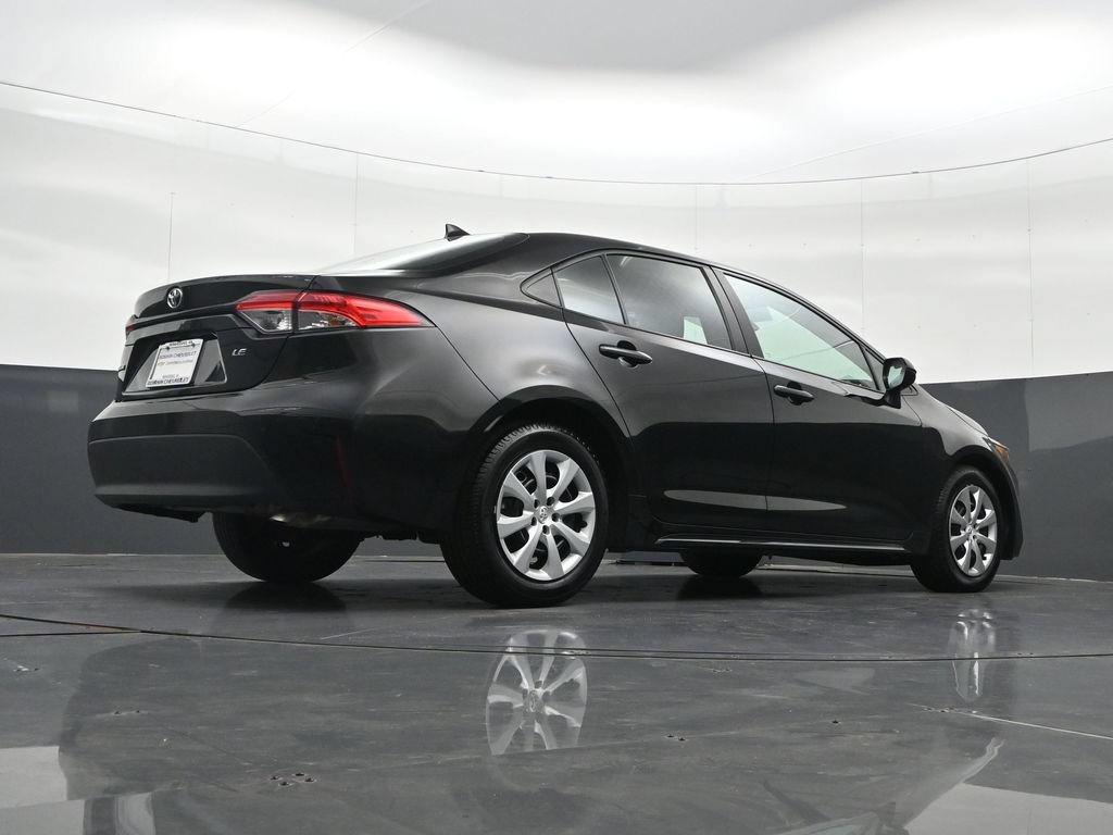 Used 2024 Toyota Corolla LE FWD image 33