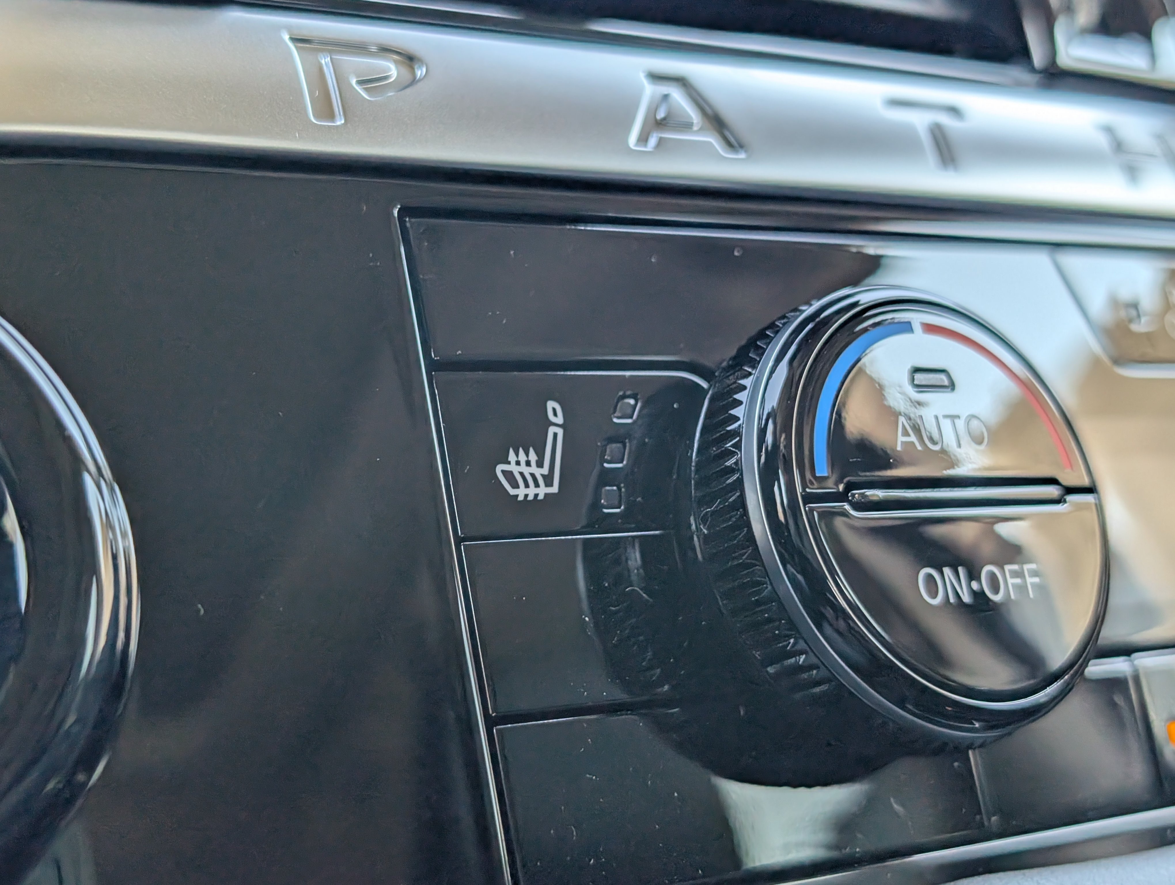 New 2026 Nissan Pathfinder SL FWD image 17