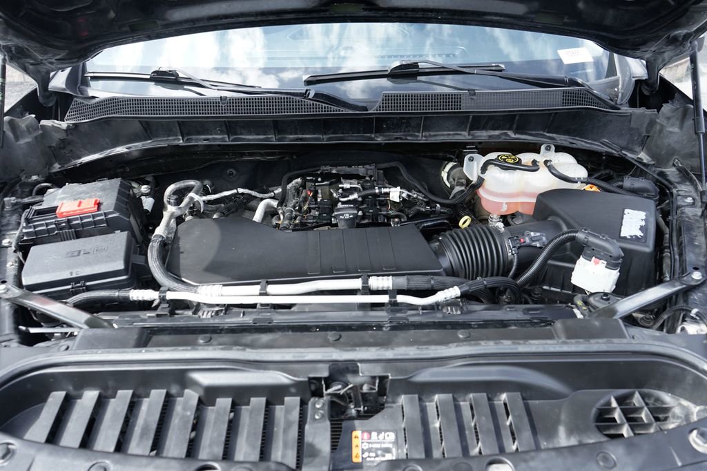 Used 2021 Chevrolet Silverado 1500 Custom w/ LPO, Blackout Package RWD image 11