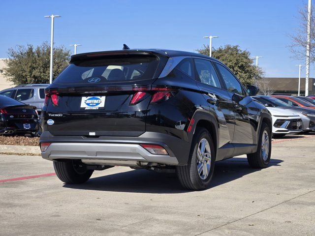 Certified 2025 Hyundai Tucson SE image 8