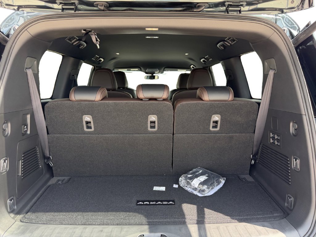 New 2026 Nissan Armada SL w/ Captain's Chari Seat Package AWD/4WD image 18