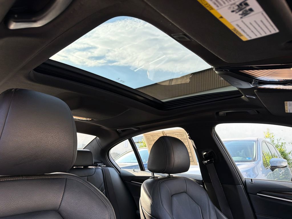 Used 2019 BMW 530i xDrive image 12