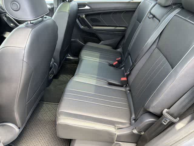 Used 2022 Volkswagen Tiguan SE R-Line FWD image 18