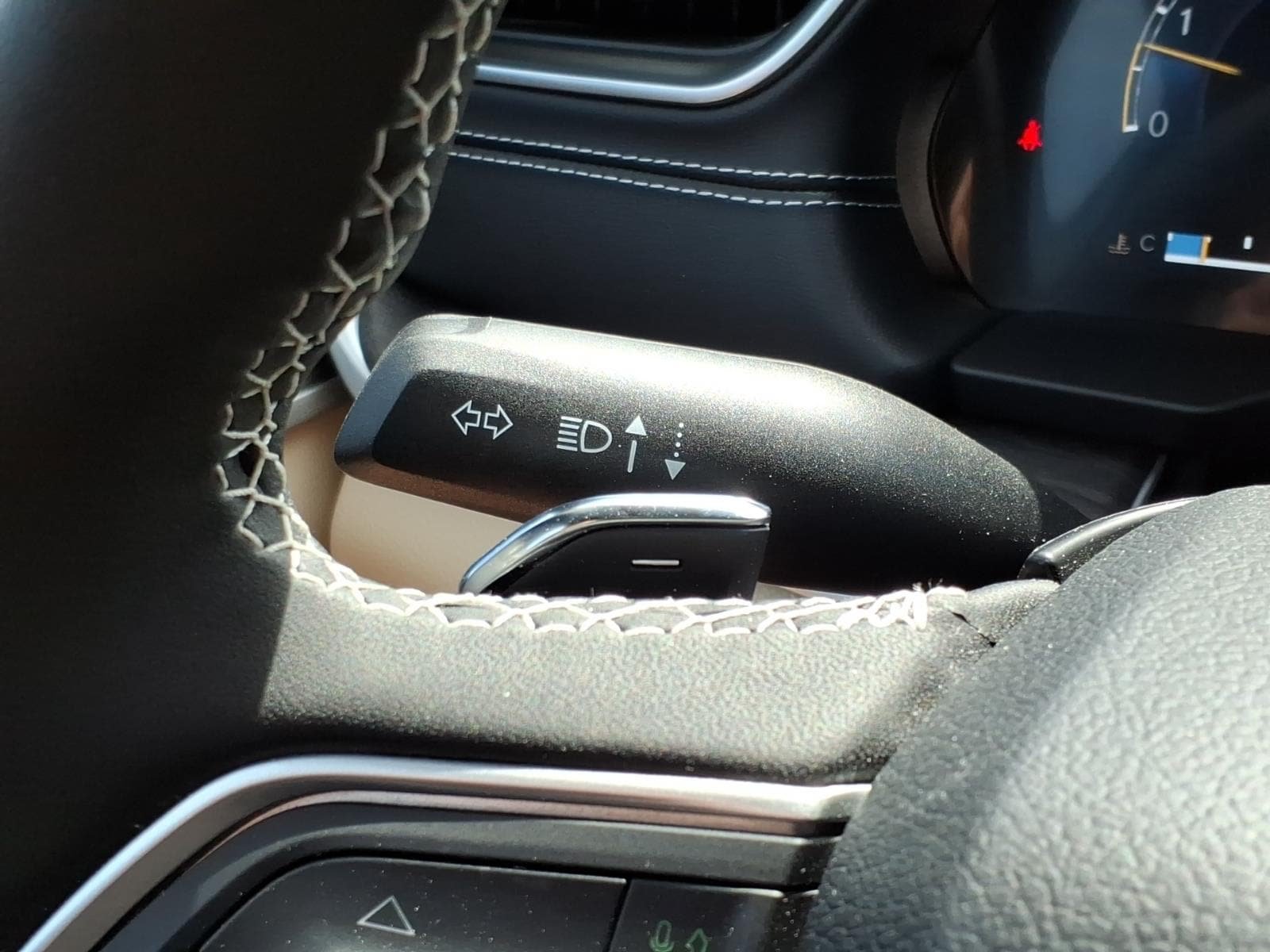 Used 2023 Jeep Grand Cherokee Limited AWD/4WD image 20