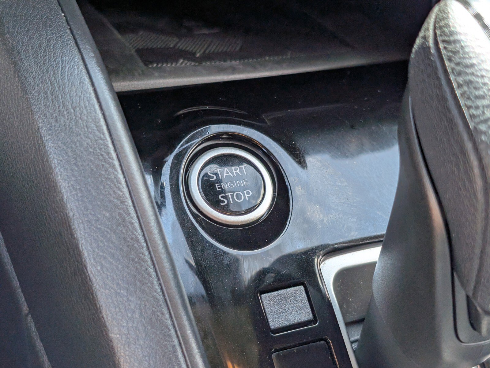 Certified 2025 Nissan Versa SV FWD image 28