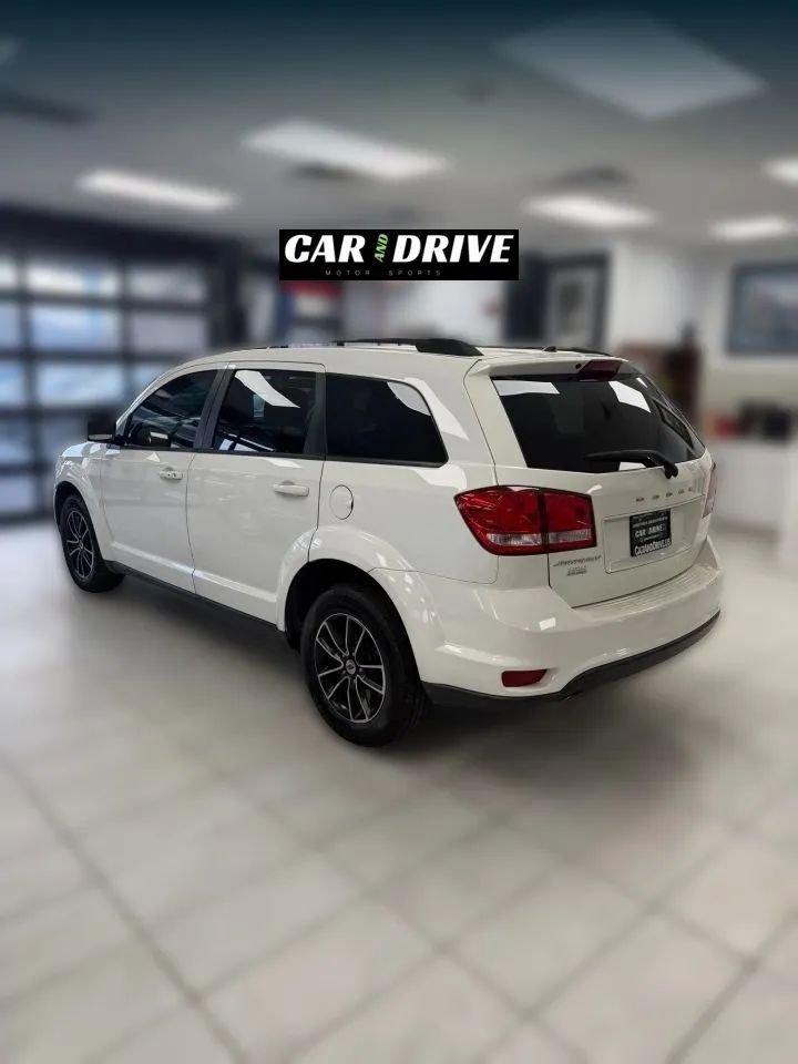 Used 2018 Dodge Journey SXT w/ Blacktop Package image 6
