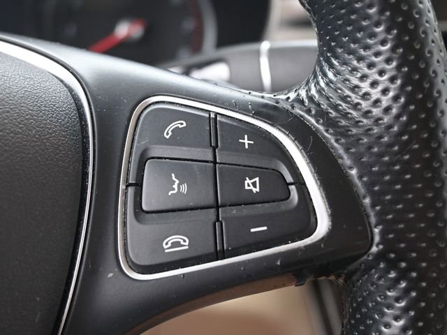 Used 2017 Mercedes-Benz GLC 300 4MATIC image 16