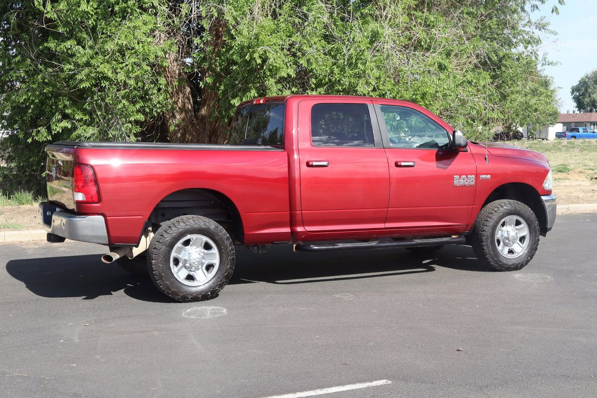 Used 2015 RAM 2500 SLT w/ Luxury Group AWD/4WD image 4