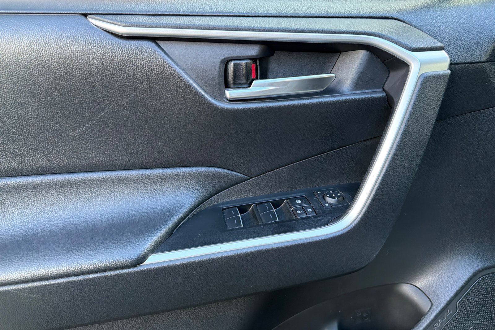 Used 2024 Toyota RAV4 XLE image 11