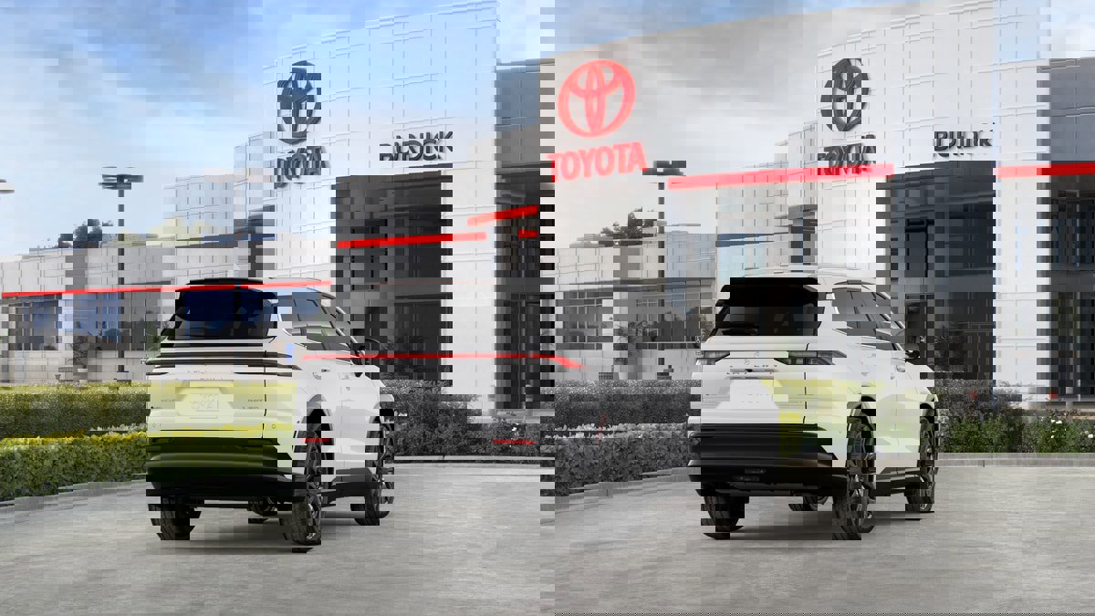 New 2026 Toyota Crown Signia Limited w/ Advanced Technology Package image 11