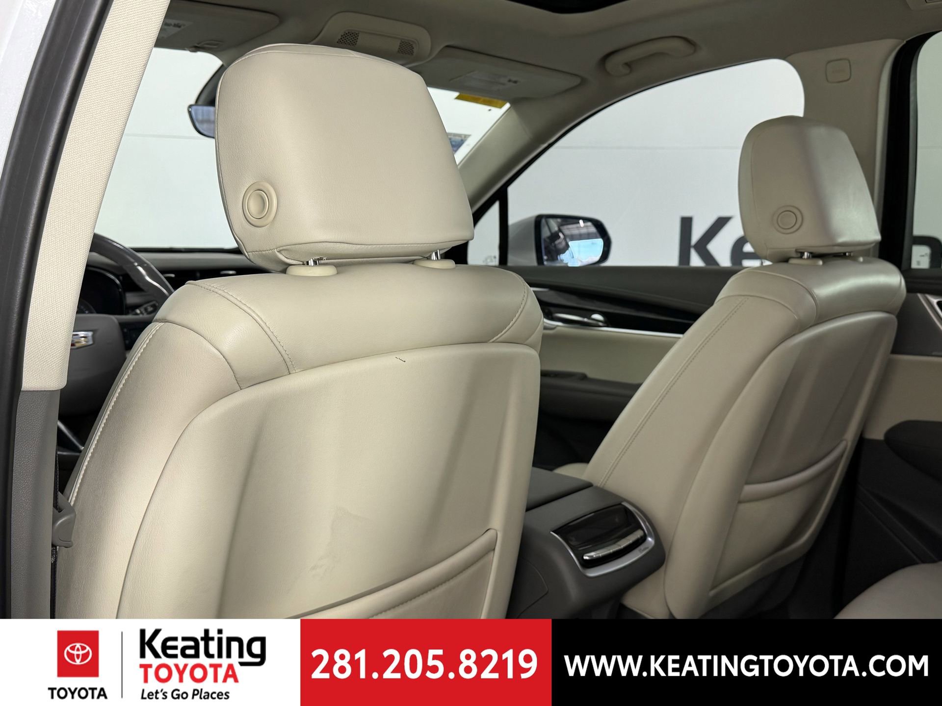 Used 2023 Cadillac XT6 Premium Luxury w/ Technology Package image 16