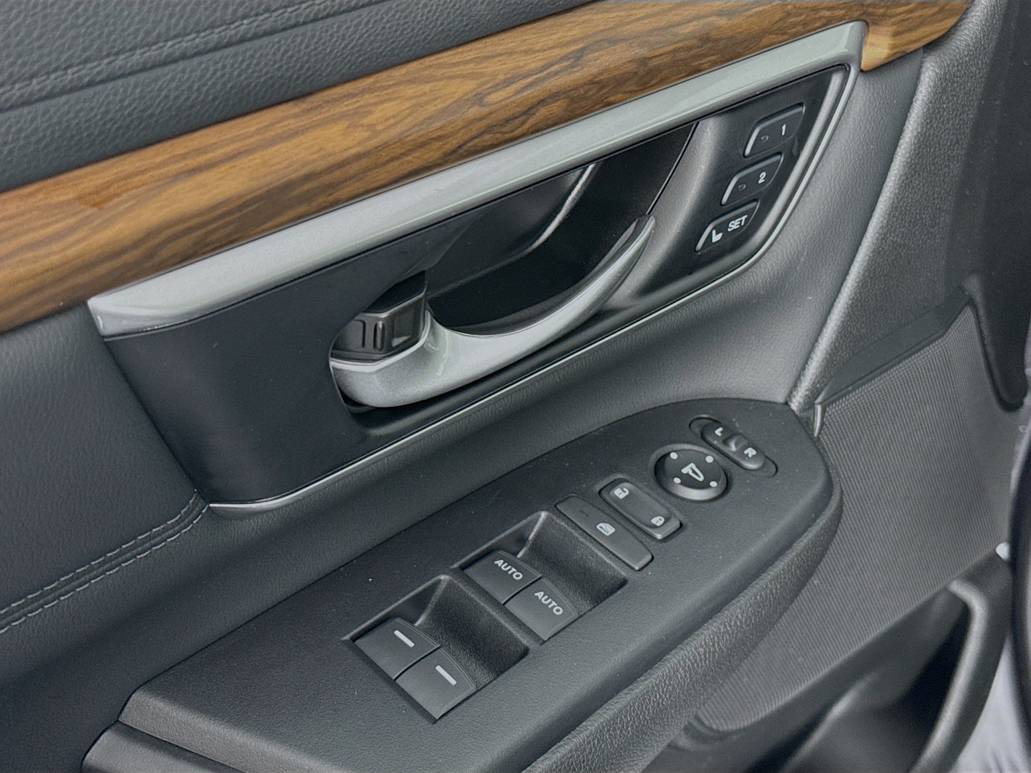 Certified 2022 Honda CR-V Touring image 18