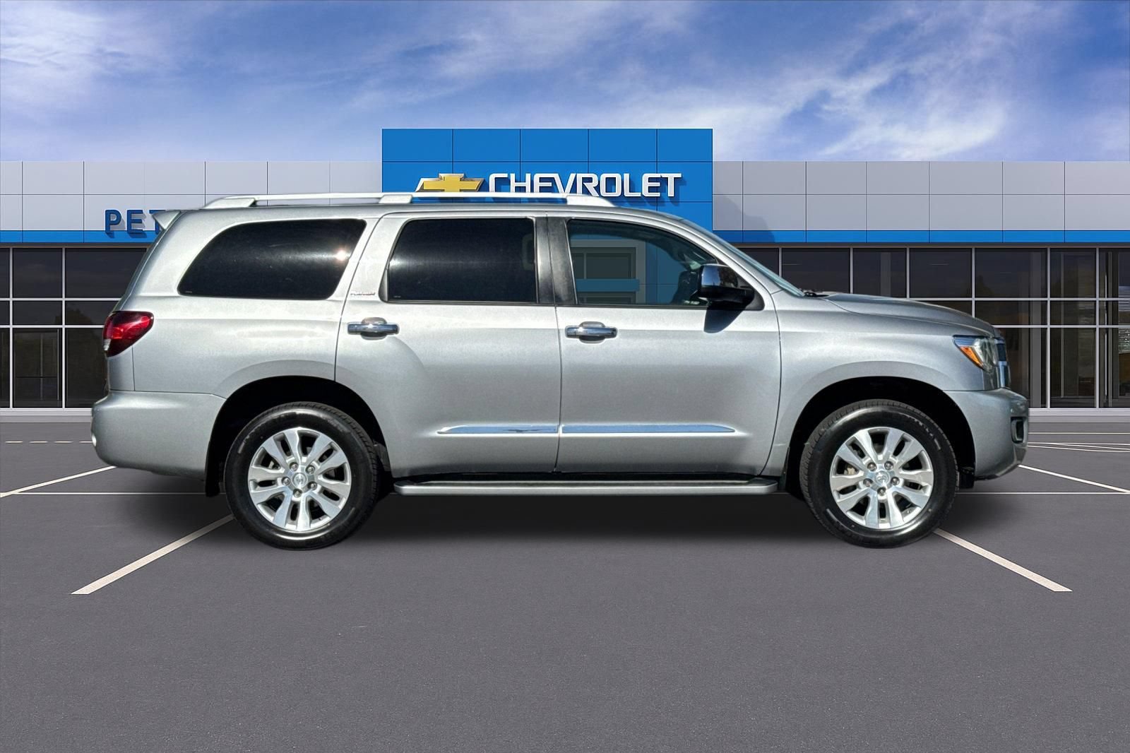 Used 2019 Toyota Sequoia Platinum AWD/4WD image 3