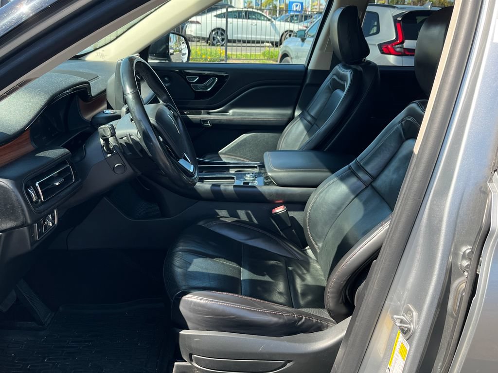 Used 2020 Lincoln Aviator Reserve w/ Equipment Group 201A RWD image 9