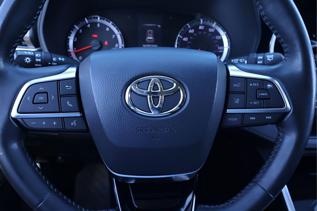 Certified 2020 Toyota Highlander LE FWD image 19