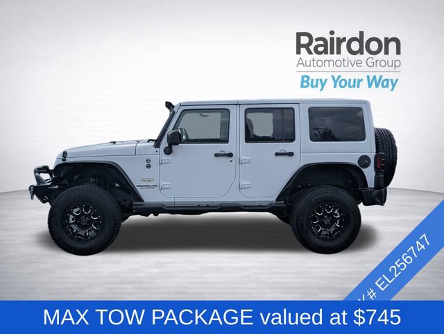 Used 2014 Jeep Wrangler Unlimited Sahara w/ Max Tow Package AWD/4WD image 4