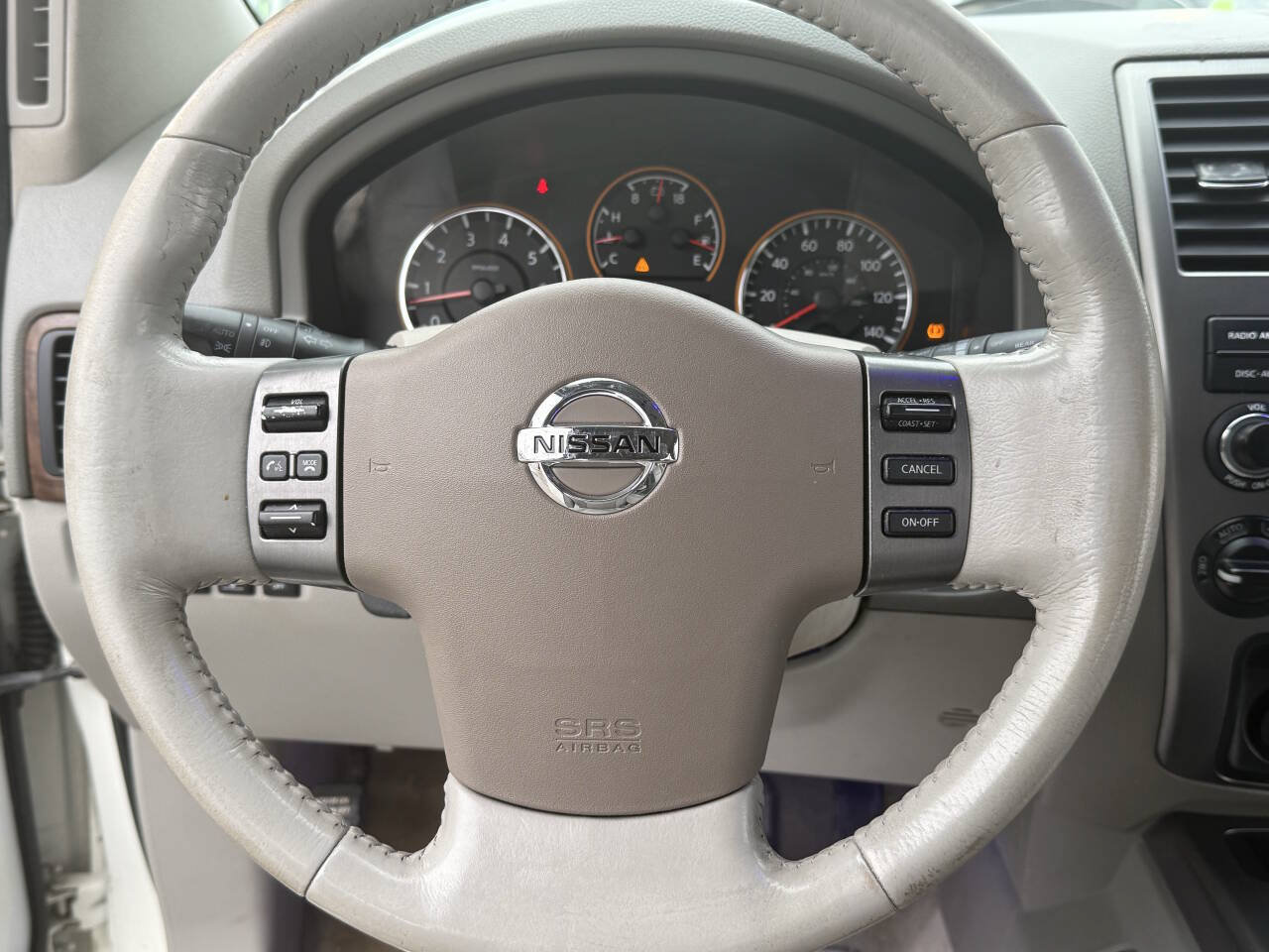 Used 2010 Nissan Armada Titanium AWD/4WD image 8