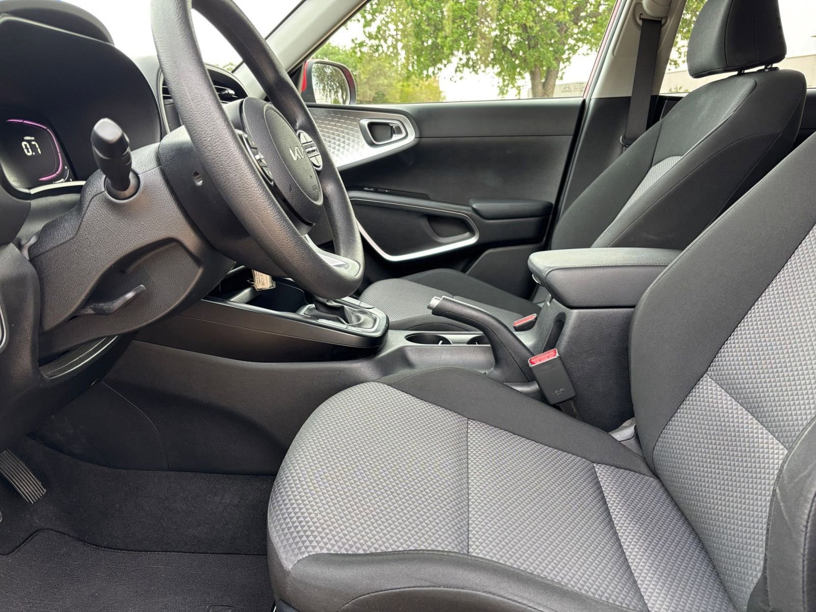 Used 2025 Kia Soul LX w/ LX Technology Package image 27