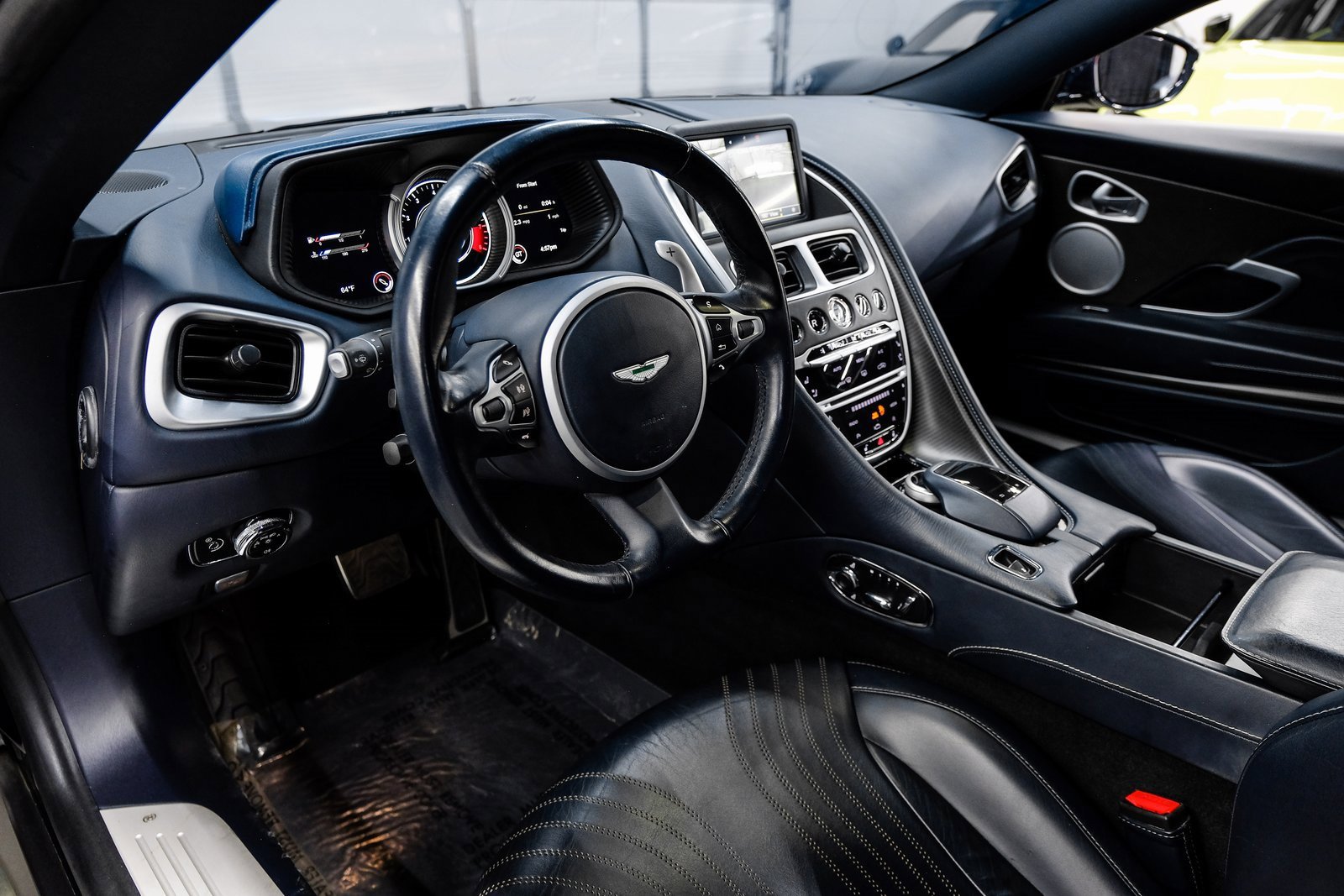 Used 2018 Aston Martin DB11 V12 image 3