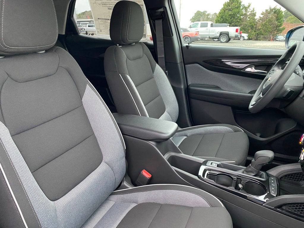 New 2026 Chevrolet TrailBlazer LT w/ Driver Confidence Package FWD image 22