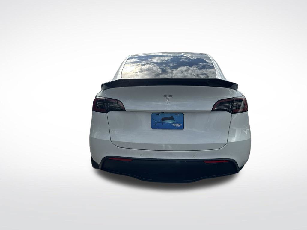 Used 2022 Tesla Model Y Long Range AWD/4WD image 7