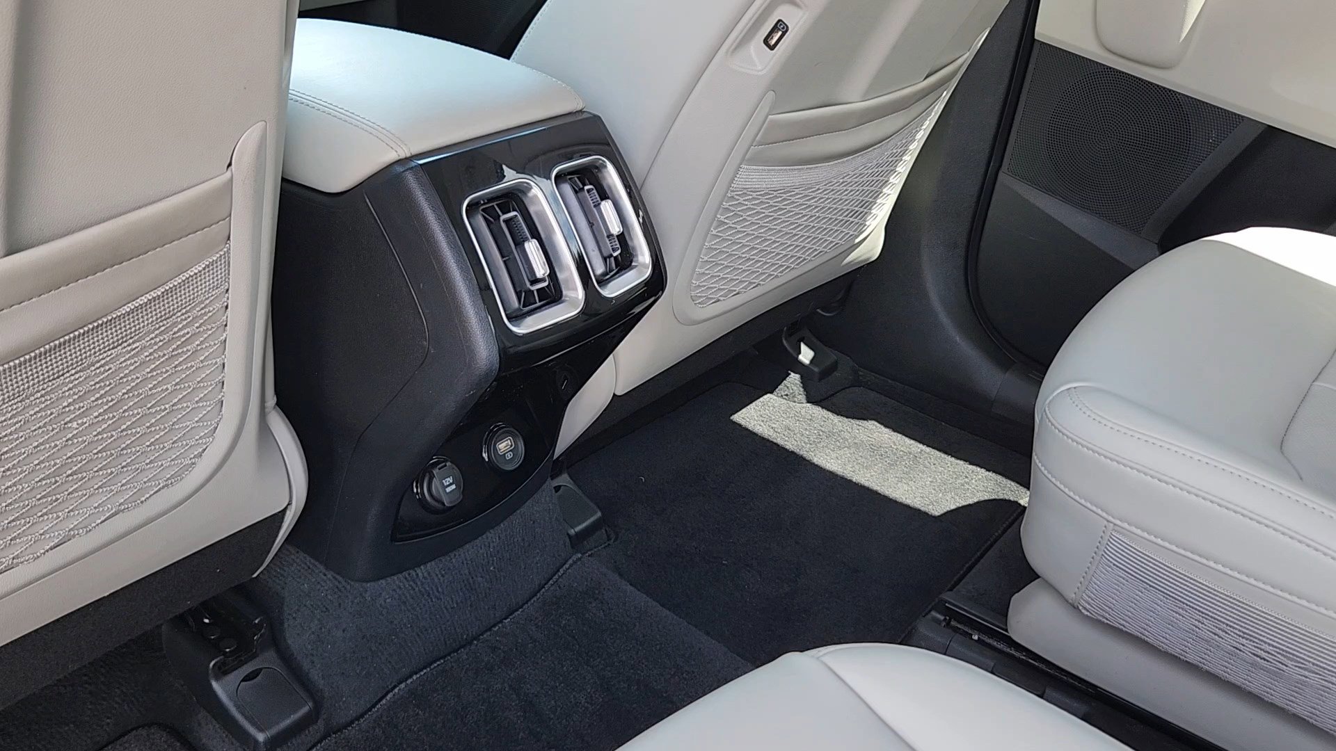 Used 2023 Kia Sorento SX AWD/4WD image 18