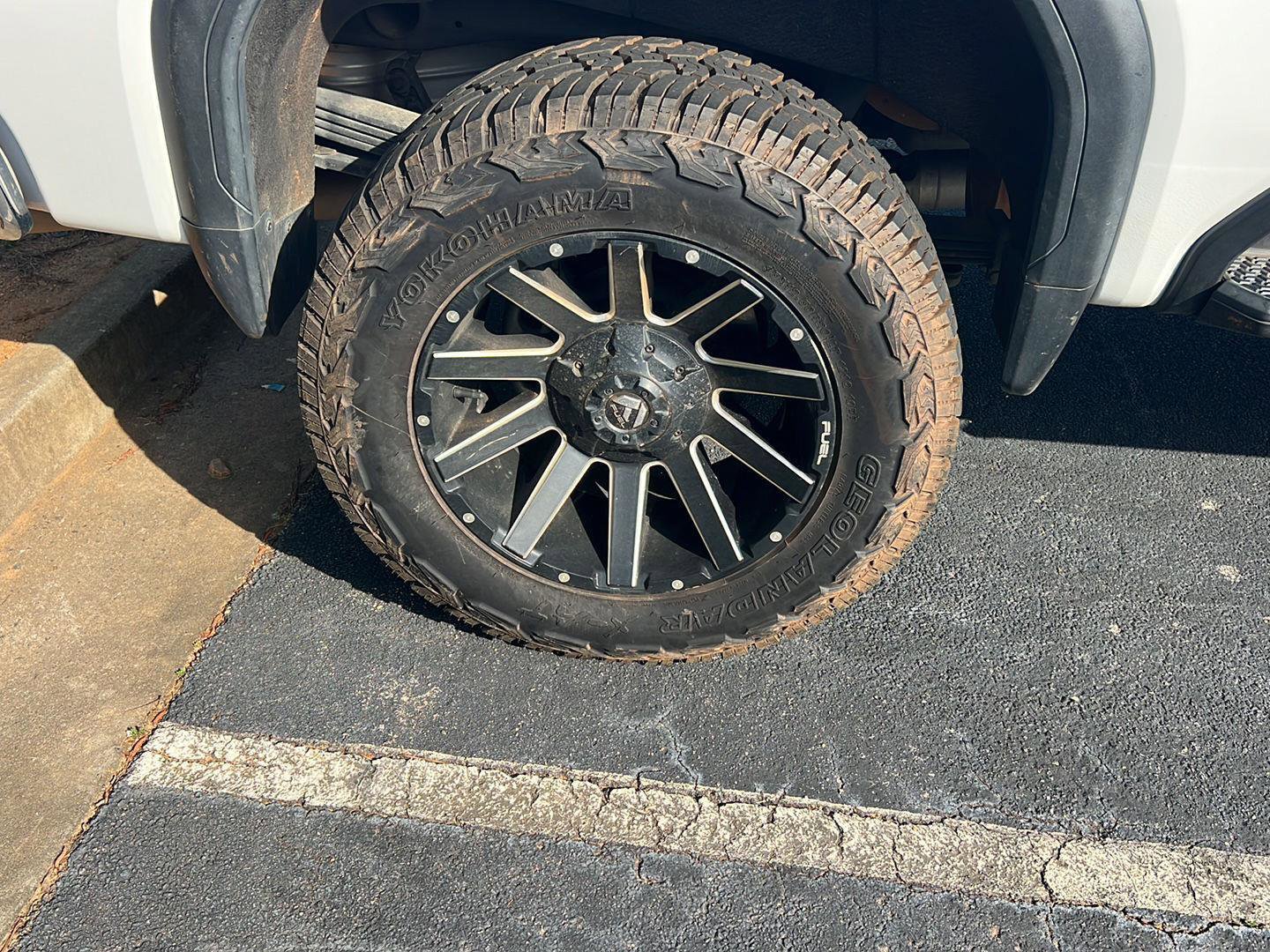 Used 2020 GMC Sierra 2500 SLT w/ Technology Package image 7