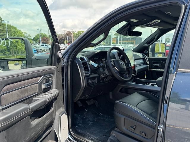 New 2026 RAM 2500 Laramie AWD/4WD image 15