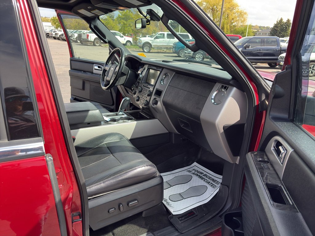 Used 2017 Ford Expedition EL Limited w/ Equipment Group 301A AWD/4WD image 29