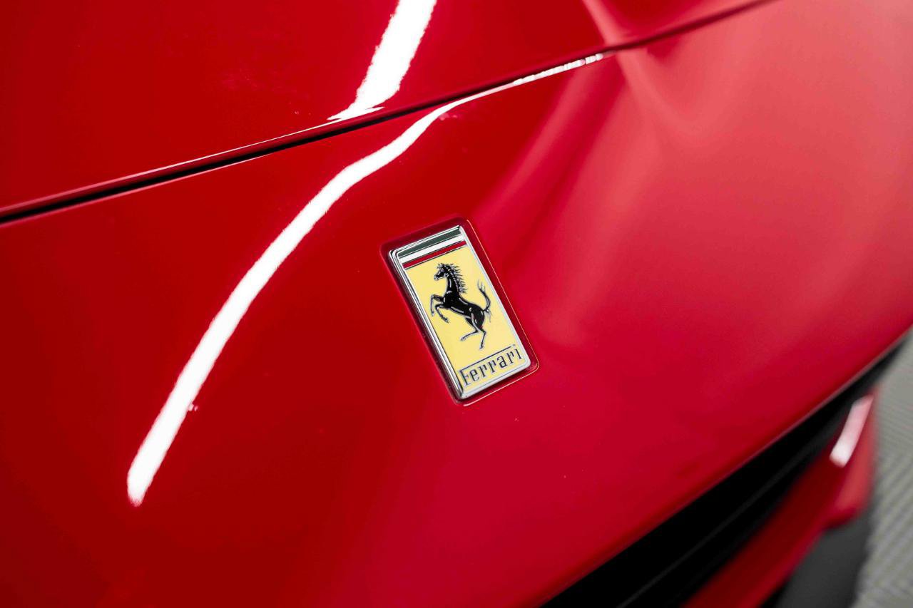 Used 2019 Ferrari Portofino RWD image 22