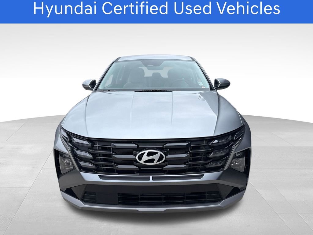 Certified 2025 Hyundai Tucson SE FWD image 2