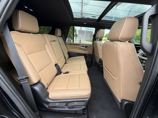 Used 2023 Chevrolet Tahoe Premier w/ Premium Package 2 AWD/4WD image 40