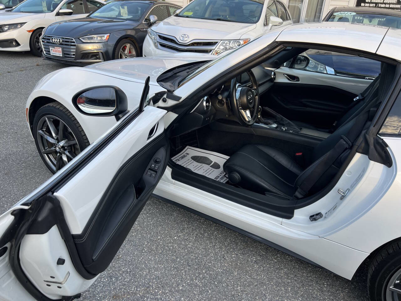 Used 2020 MAZDA MX-5 Miata RF Grand Touring RWD image 12