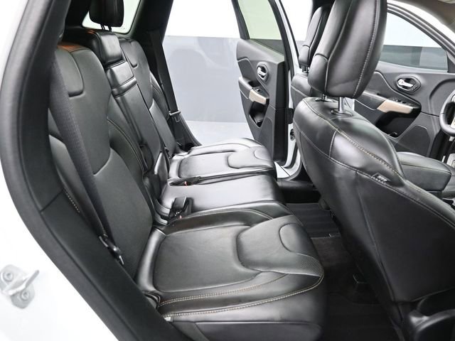 Used 2018 Jeep Cherokee Limited w/ Technology Group image 10