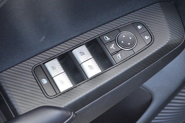 Used 2024 Mitsubishi Outlander SE image 14