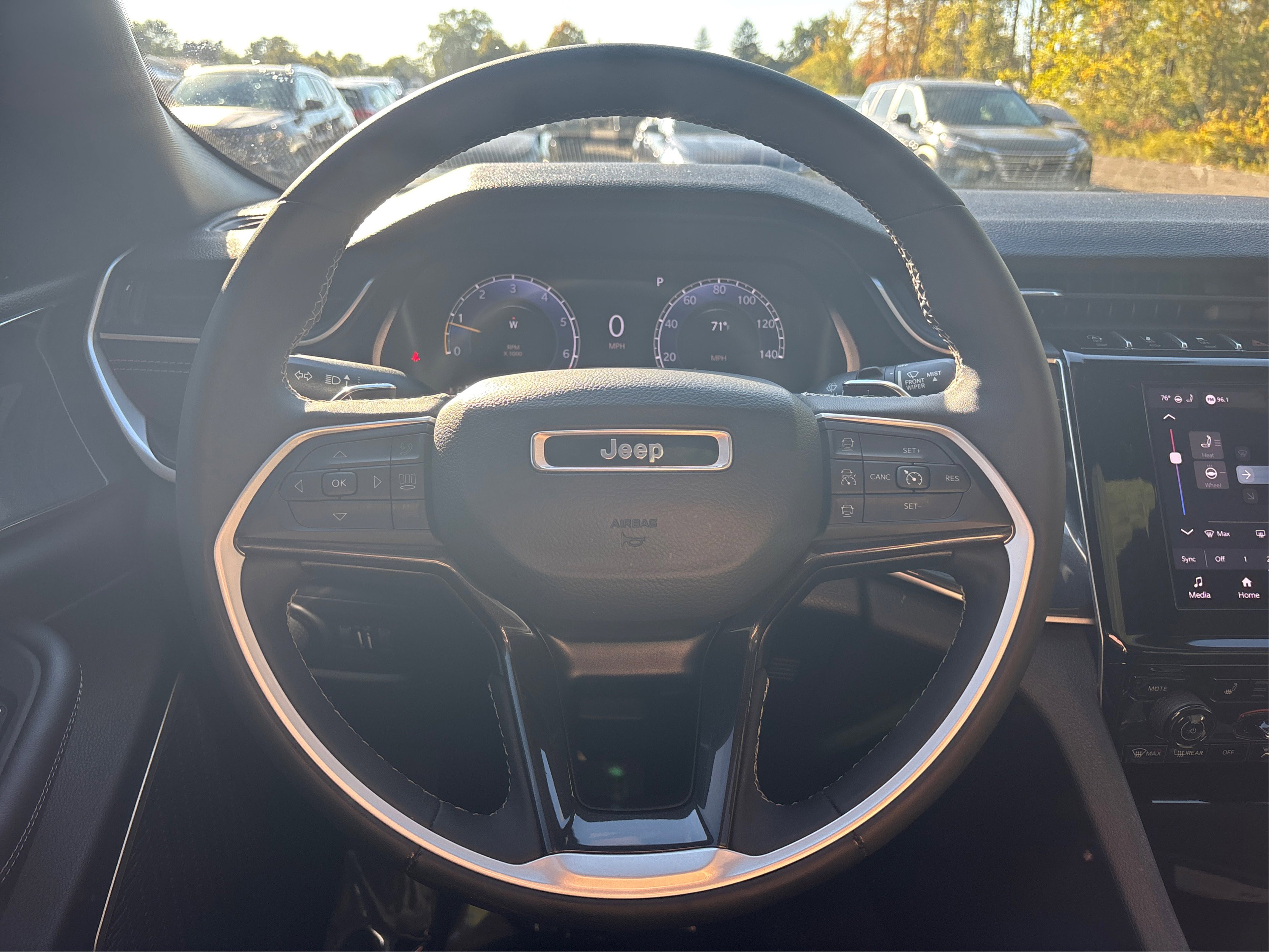 Used 2023 Jeep Grand Cherokee Altitude image 20