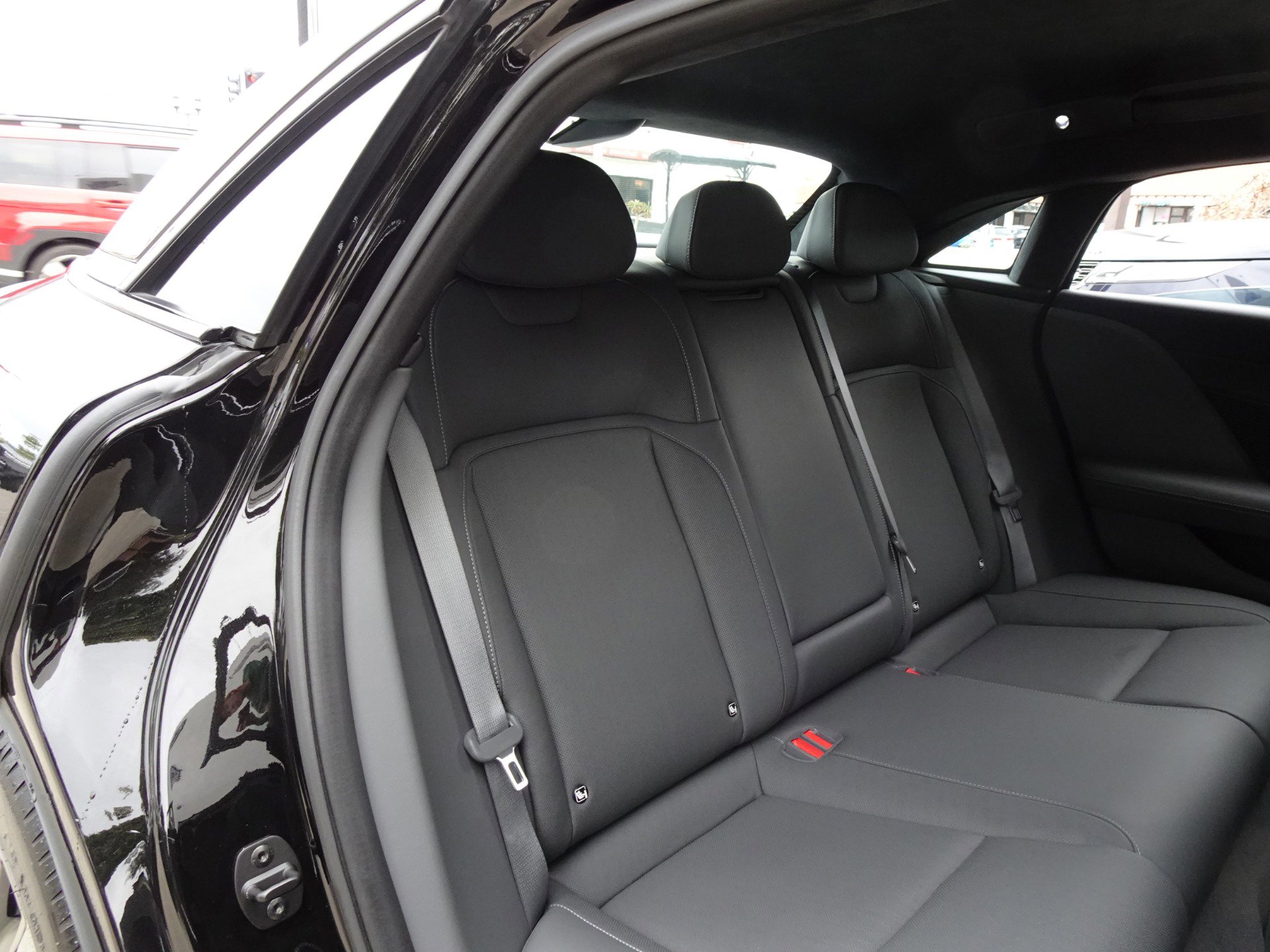 Used 2024 Lucid Air Pure RWD image 19