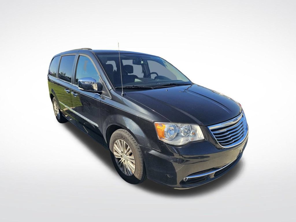Used 2015 Chrysler Town & Country Touring-L w/ Driver Convenience Group FWD image 2