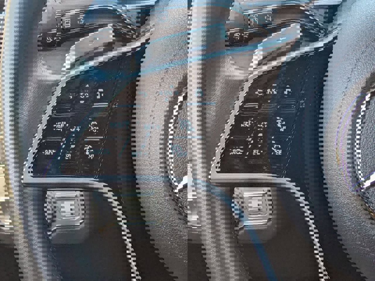 Used 2025 Mercedes-Benz GLE 350 4MATIC image 24