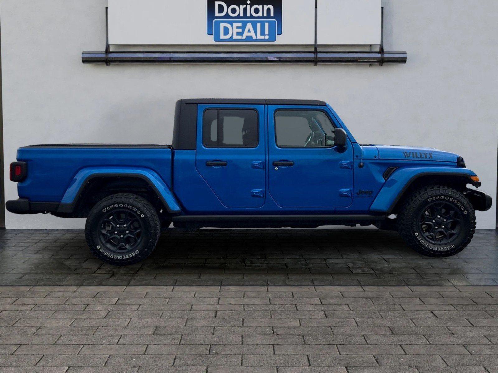 Used 2023 Jeep Gladiator Sport AWD/4WD image 2