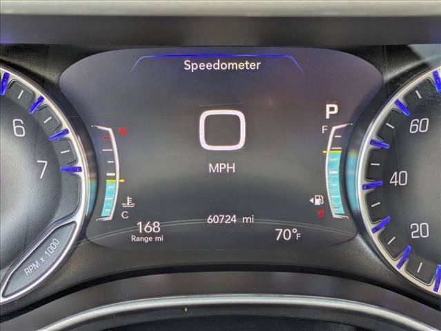 Used 2024 Chrysler Pacifica Touring-L FWD image 11