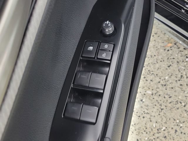 Used 2026 Toyota Camry Hybrid FWD image 22
