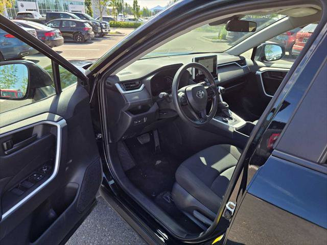 Used 2025 Toyota RAV4 LE AWD/4WD image 19
