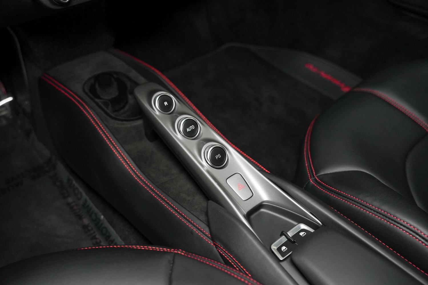 Used 2022 Ferrari F8 Tributo RWD image 40