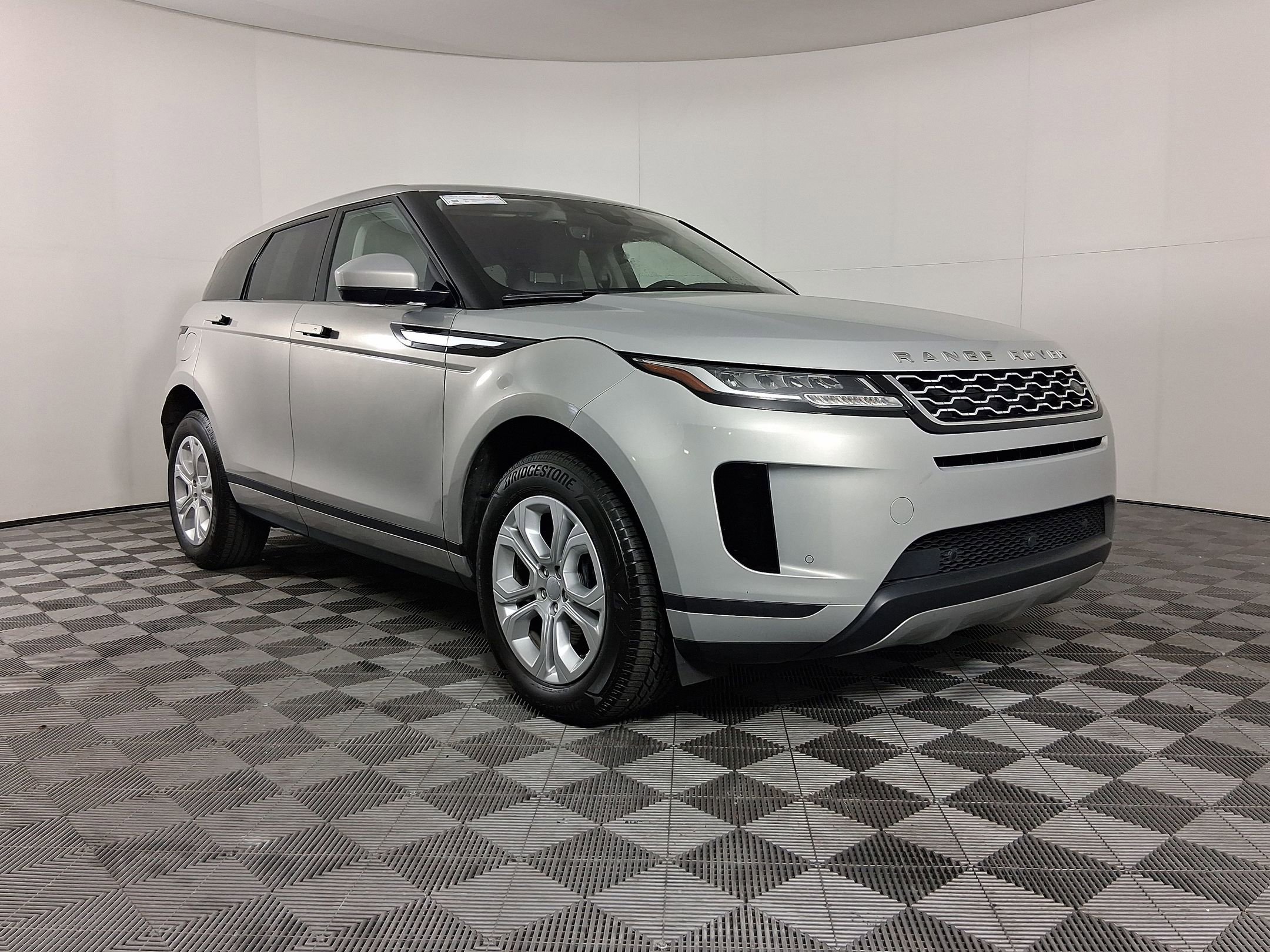 Used 2020 Land Rover Range Rover Evoque S image 7