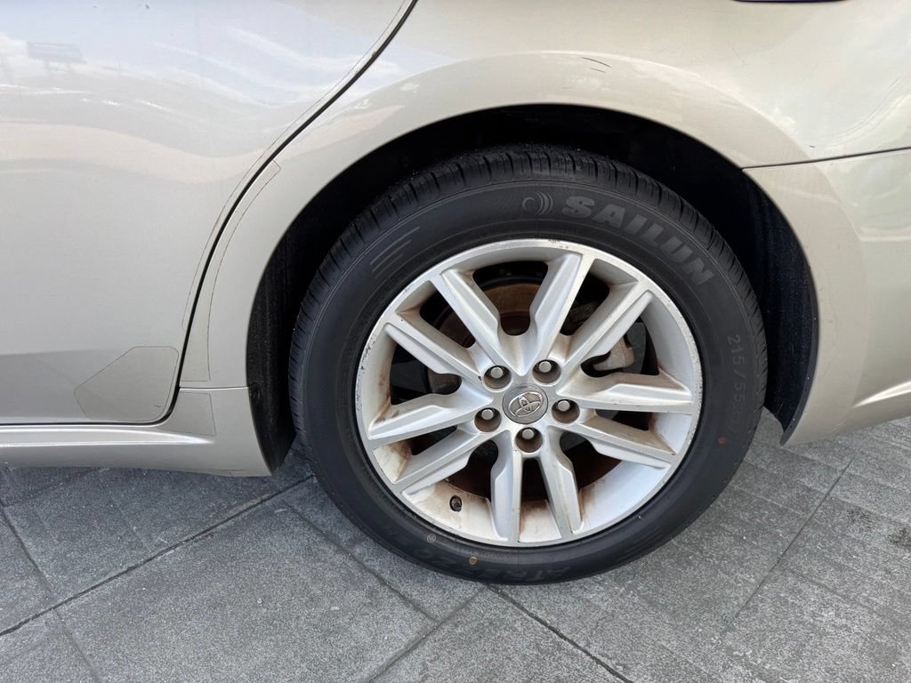 Used 2015 Toyota Avalon XLE Premium FWD image 4