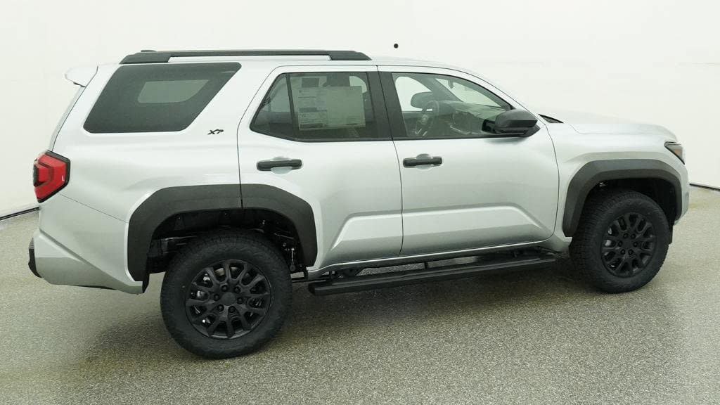 Used 2026 Toyota 4Runner SR5 RWD image 10