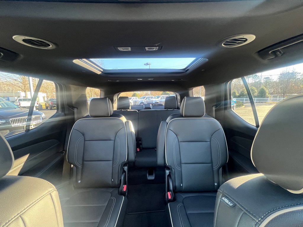 Used 2022 Chevrolet Traverse Premier w/ Redline Edition image 19